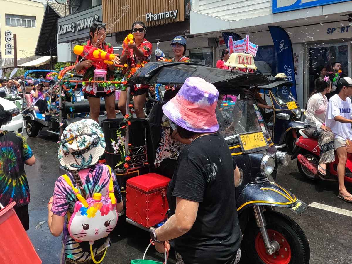 Songkran: oslavily jsme v Thajsku nový rok&nbsp;🇹🇭