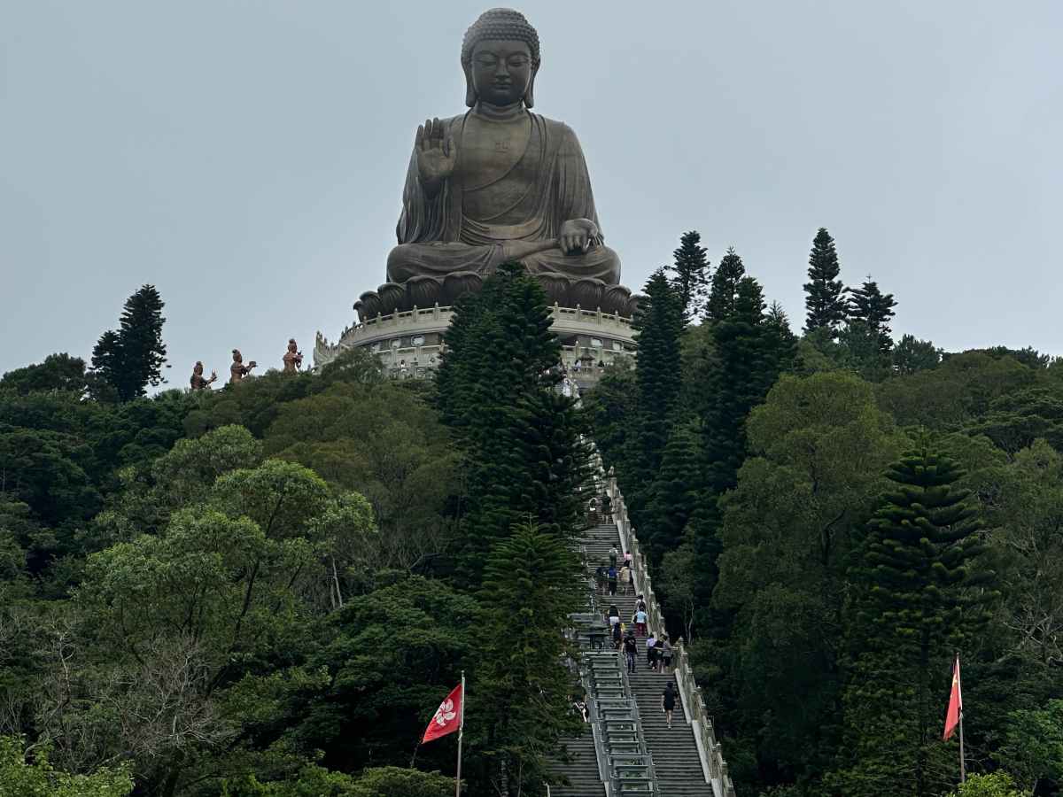 Hongkong, ostrov Lantau: lanovkou k Velkému Buddhovi&nbsp;🇭🇰
